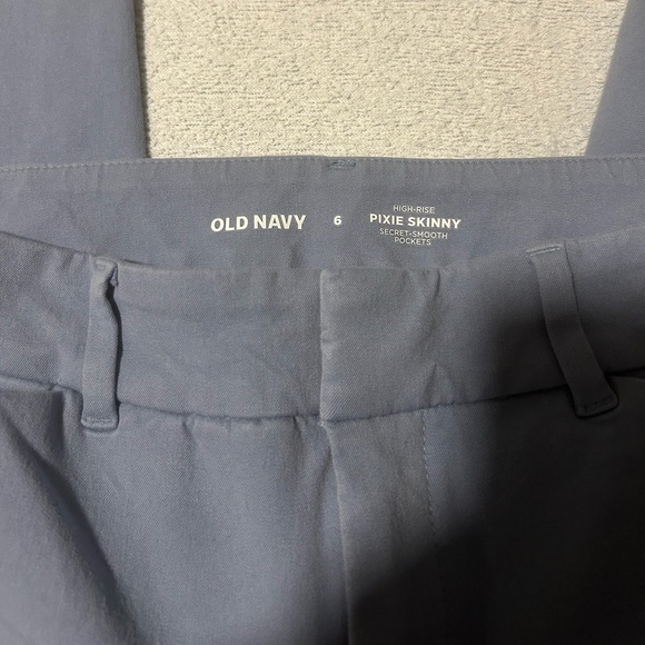 Old Navy pixie pants - Picture 3 of 4